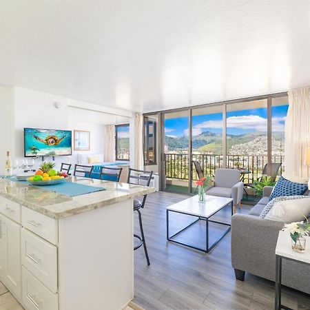 Waikiki Escapade Mountain Views Condo, Steps To Beach With Parking Perk Χονολουλού Εξωτερικό φωτογραφία