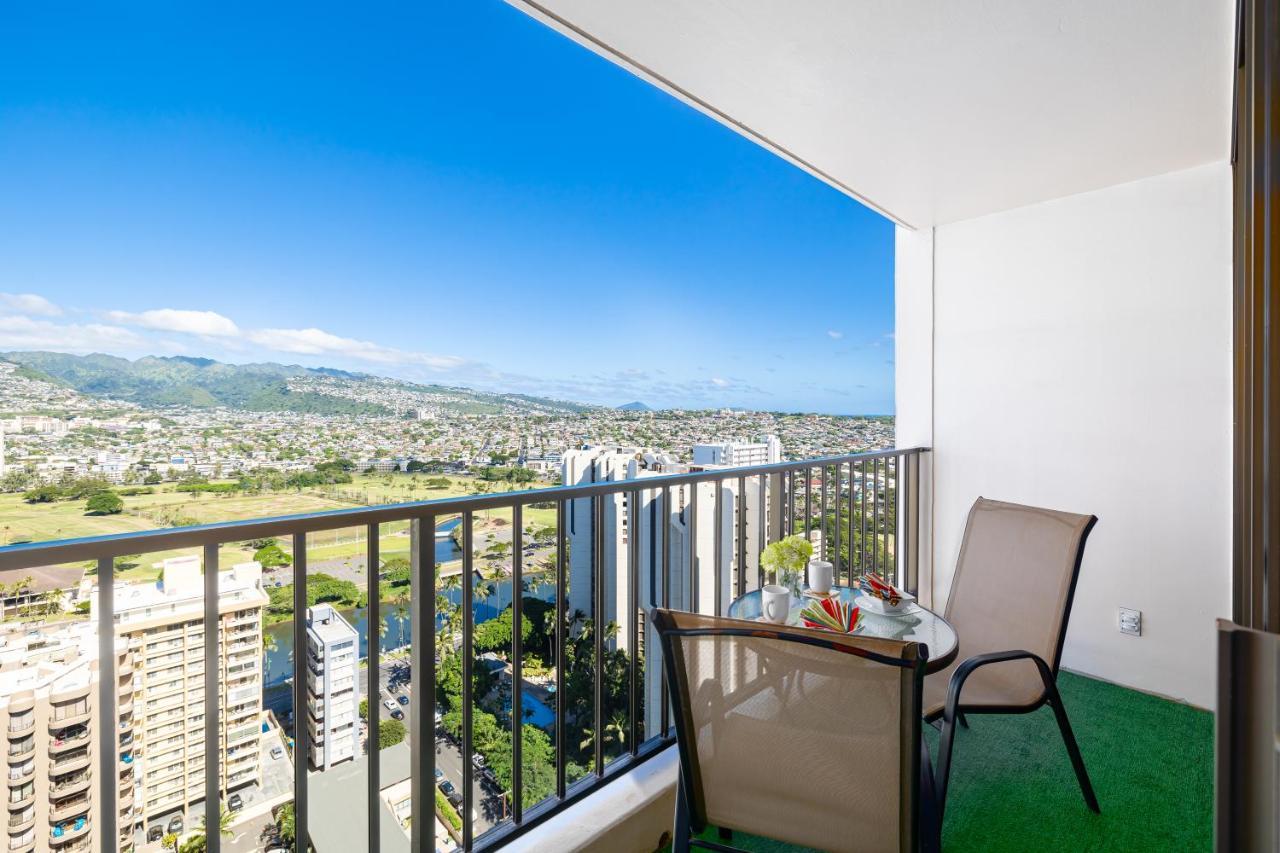 Waikiki Escapade Mountain Views Condo, Steps To Beach With Parking Perk Χονολουλού Εξωτερικό φωτογραφία