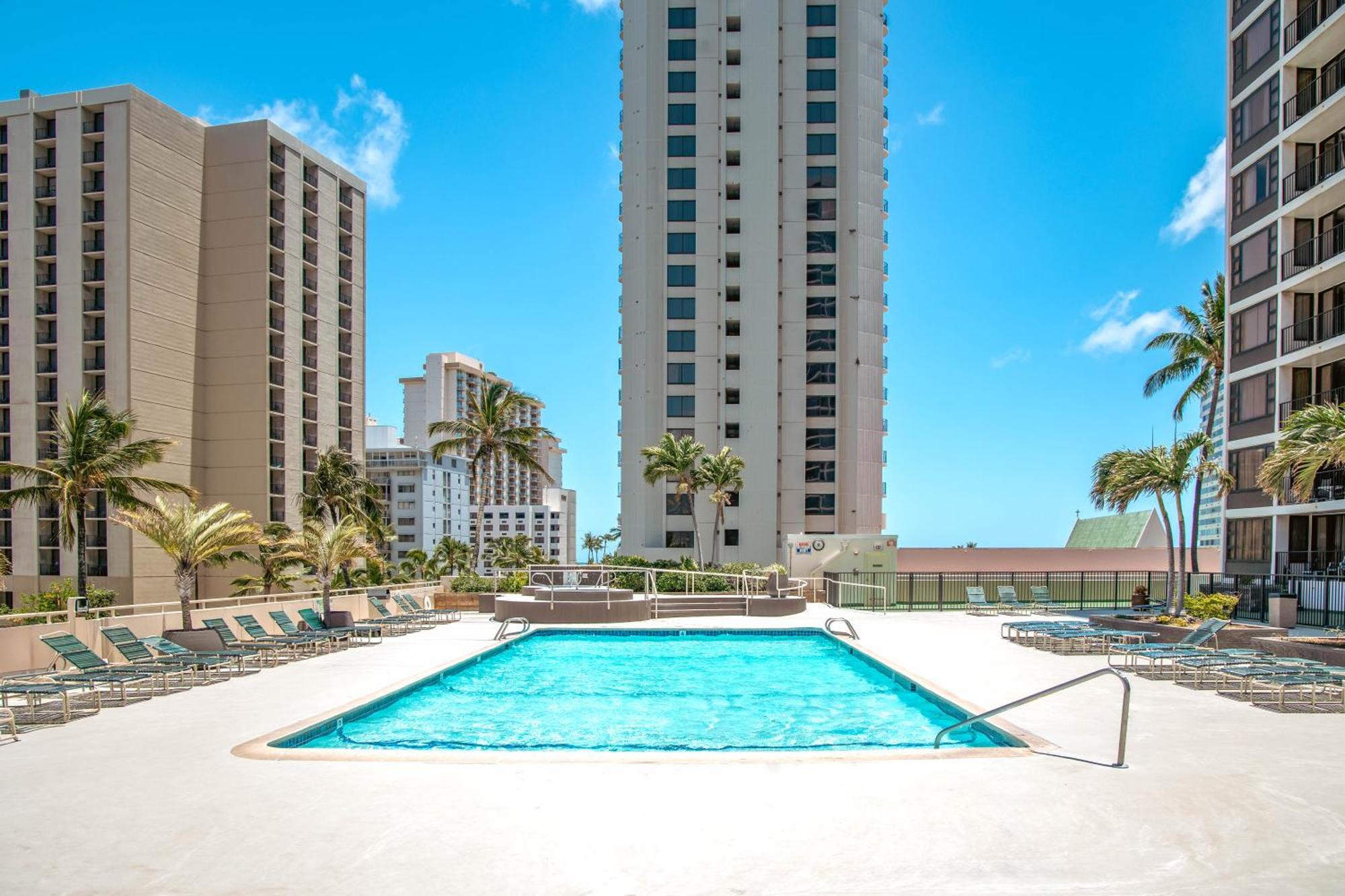 Waikiki Escapade Mountain Views Condo, Steps To Beach With Parking Perk Χονολουλού Εξωτερικό φωτογραφία
