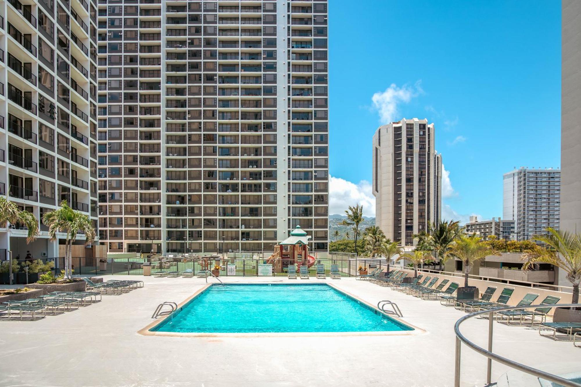Waikiki Escapade Mountain Views Condo, Steps To Beach With Parking Perk Χονολουλού Εξωτερικό φωτογραφία